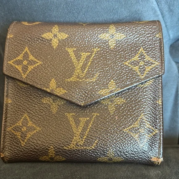 Louis Vuitton Monogram Vintage Wallet - Picture 3 of 16